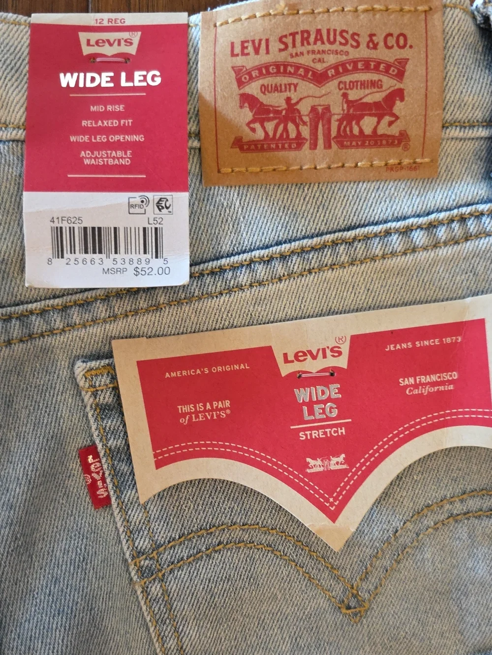 NWT Levi's Distressed Wide Leg Jeans Size 12